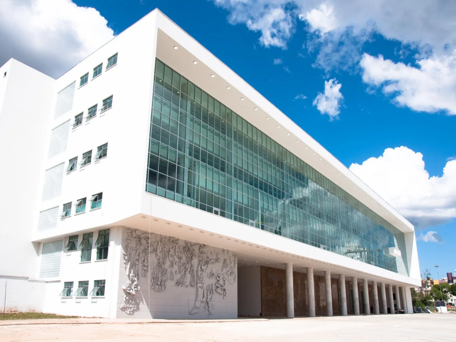 Assembleia Legislativa<br>do Paraná<br><br>550m